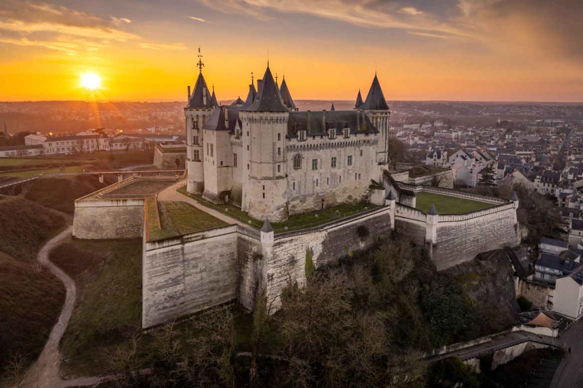 photo aérienne de drone en Anjou château de Saumur